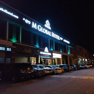 M Global Hotel